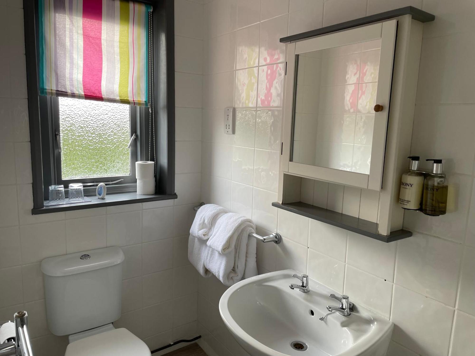 Knights Court Hotel 3*