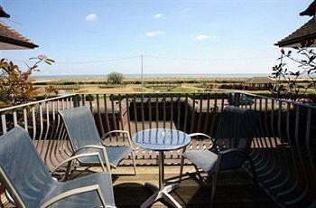 Knights Court 3* Great Yarmouth